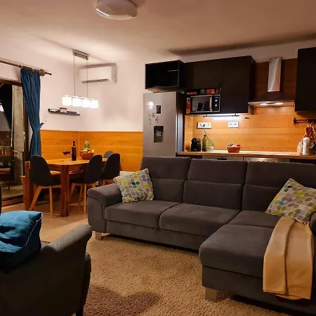Holiday home Egig Ero Fa Vendeghaz