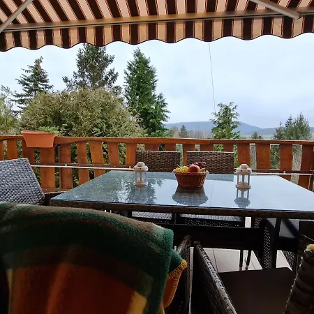 Egig Ero Fa Vendeghaz بيت للعطل Nograd