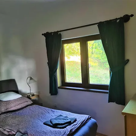 Egig Ero Fa Vendeghaz